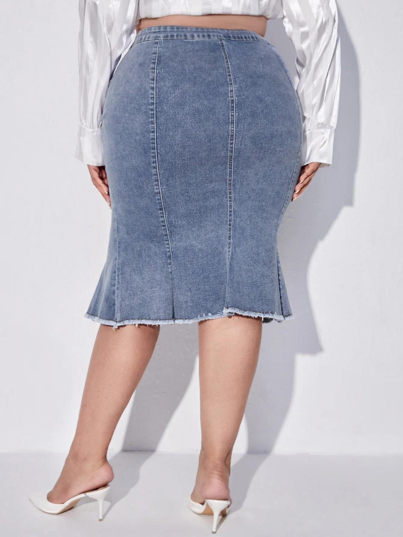 Plain Raw Hem High Waist Midi Plus Size Denim Skirt